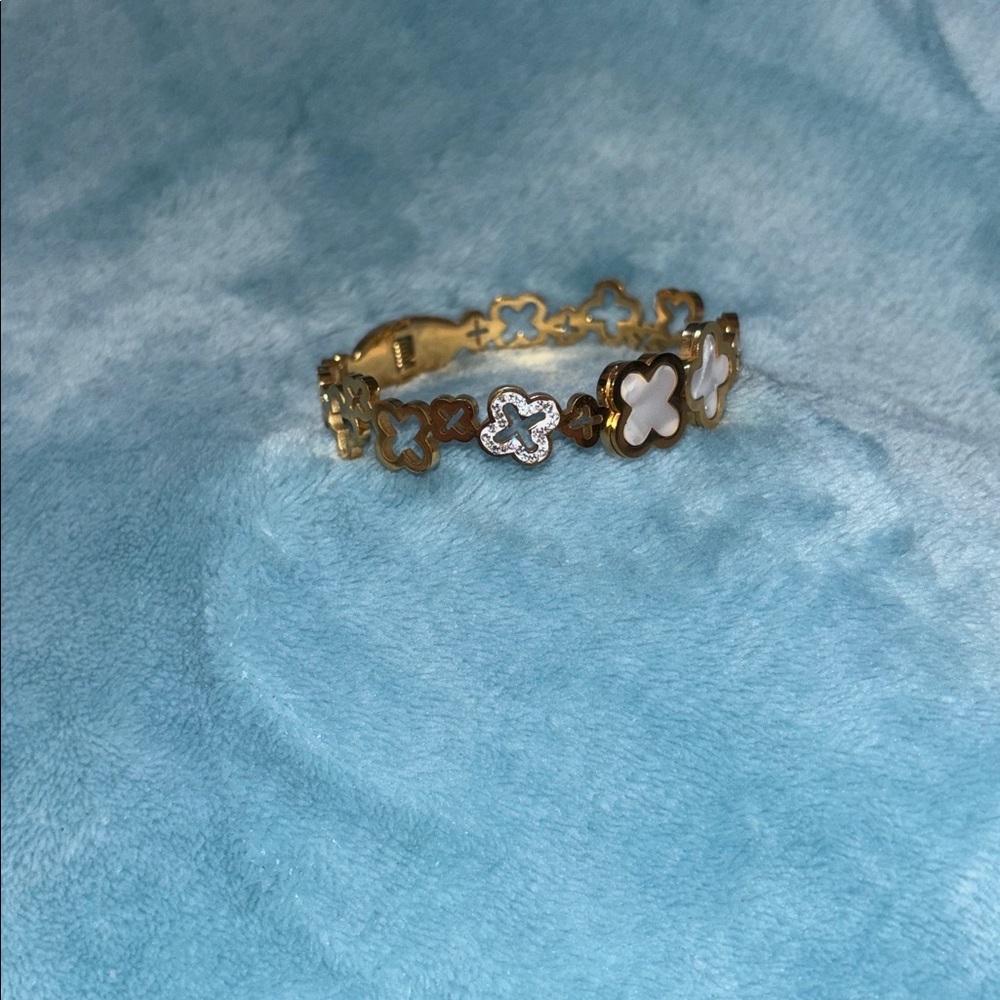 Elegant Gold and White Stainless Steel Bracelet - Picture 2 of 3